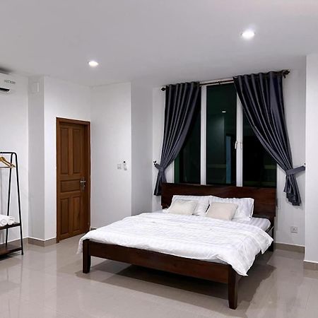 D32 Homestay Near Airport Behind Brown Coffee Airport Пном Пен Екстериор снимка