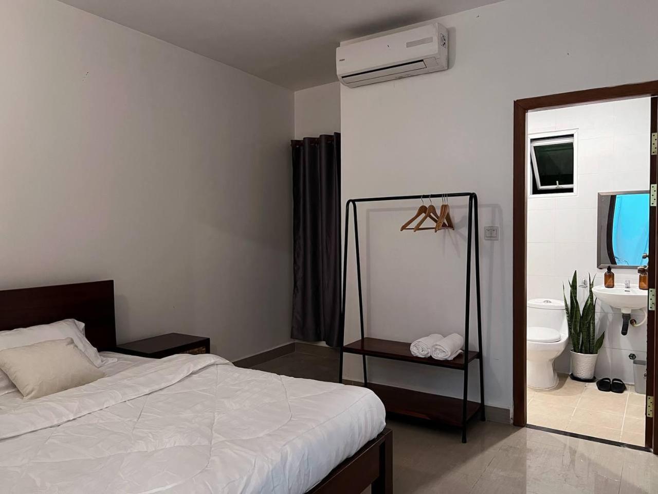 D32 Homestay Near Airport Behind Brown Coffee Airport Пном Пен Екстериор снимка