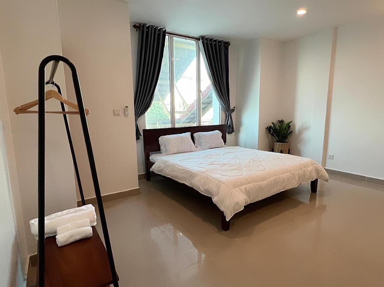 D32 Homestay Near Airport Behind Brown Coffee Airport Пном Пен Екстериор снимка