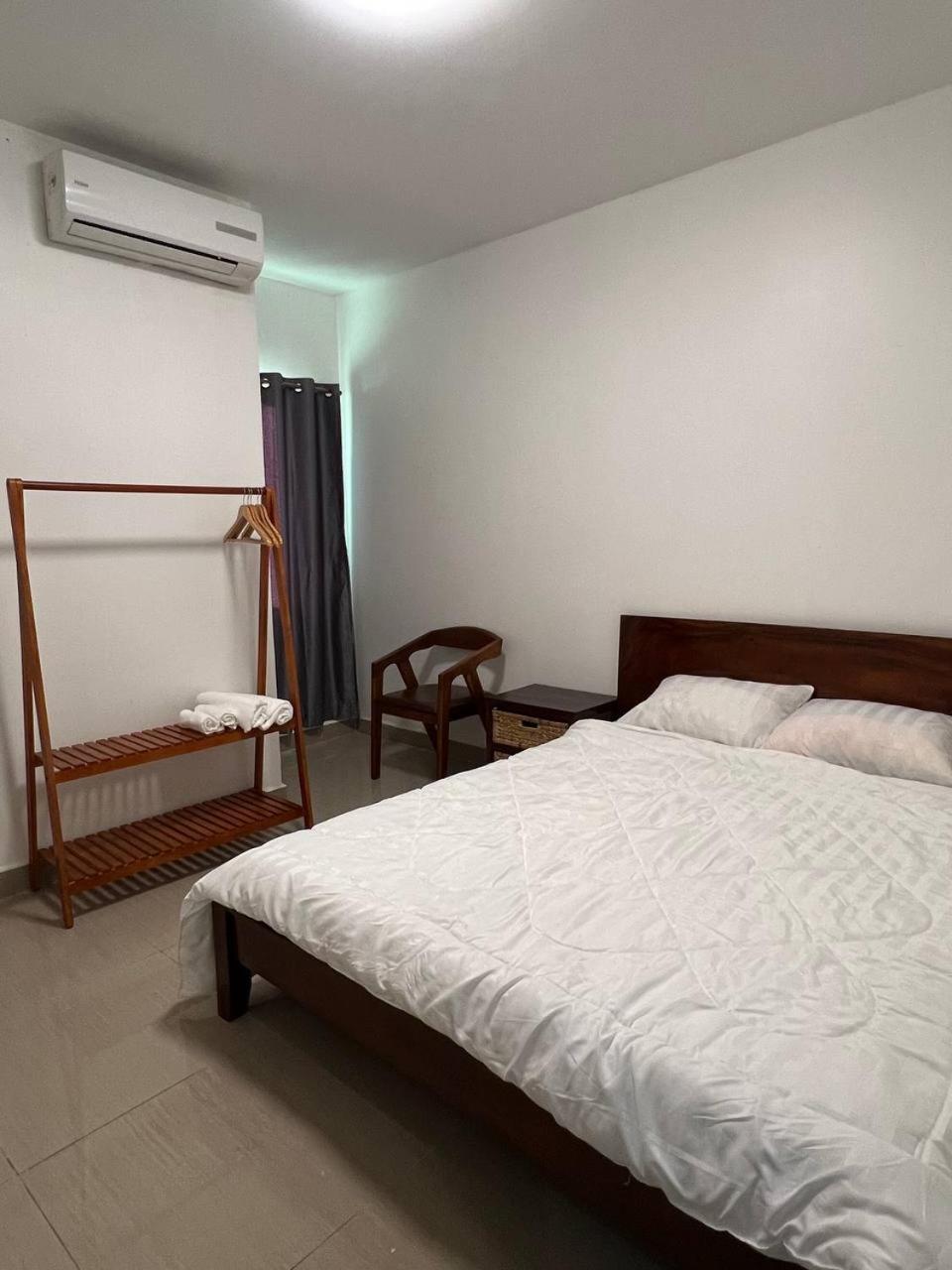 D32 Homestay Near Airport Behind Brown Coffee Airport Пном Пен Екстериор снимка