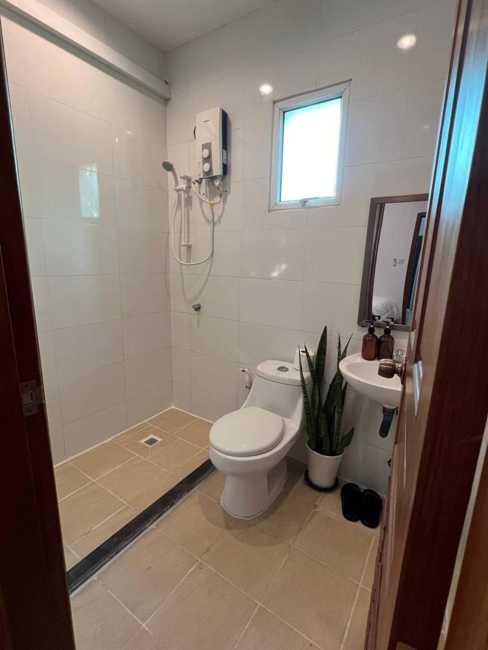 D32 Homestay Near Airport Behind Brown Coffee Airport Пном Пен Екстериор снимка